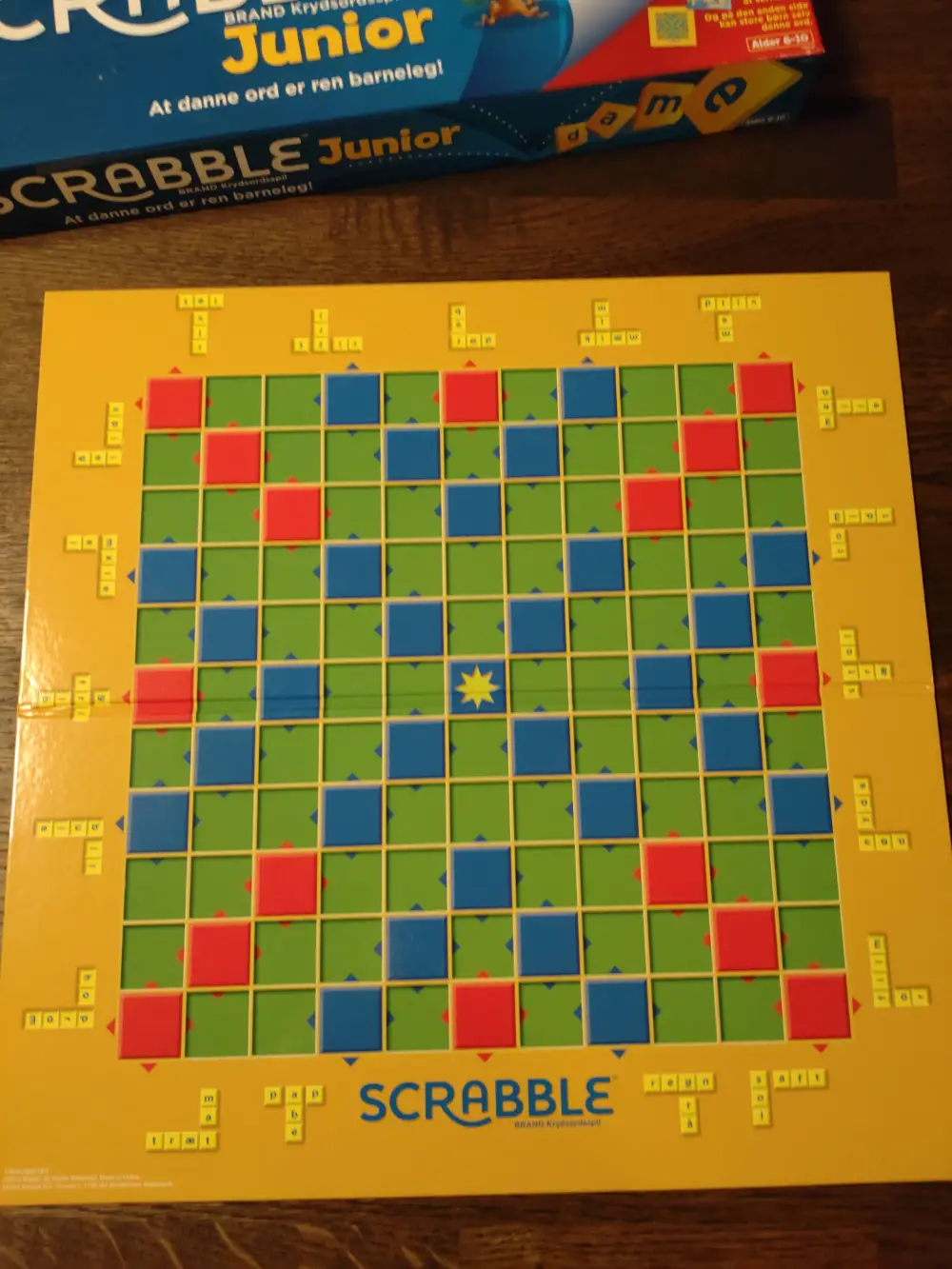 Mattel games Scrabble junior