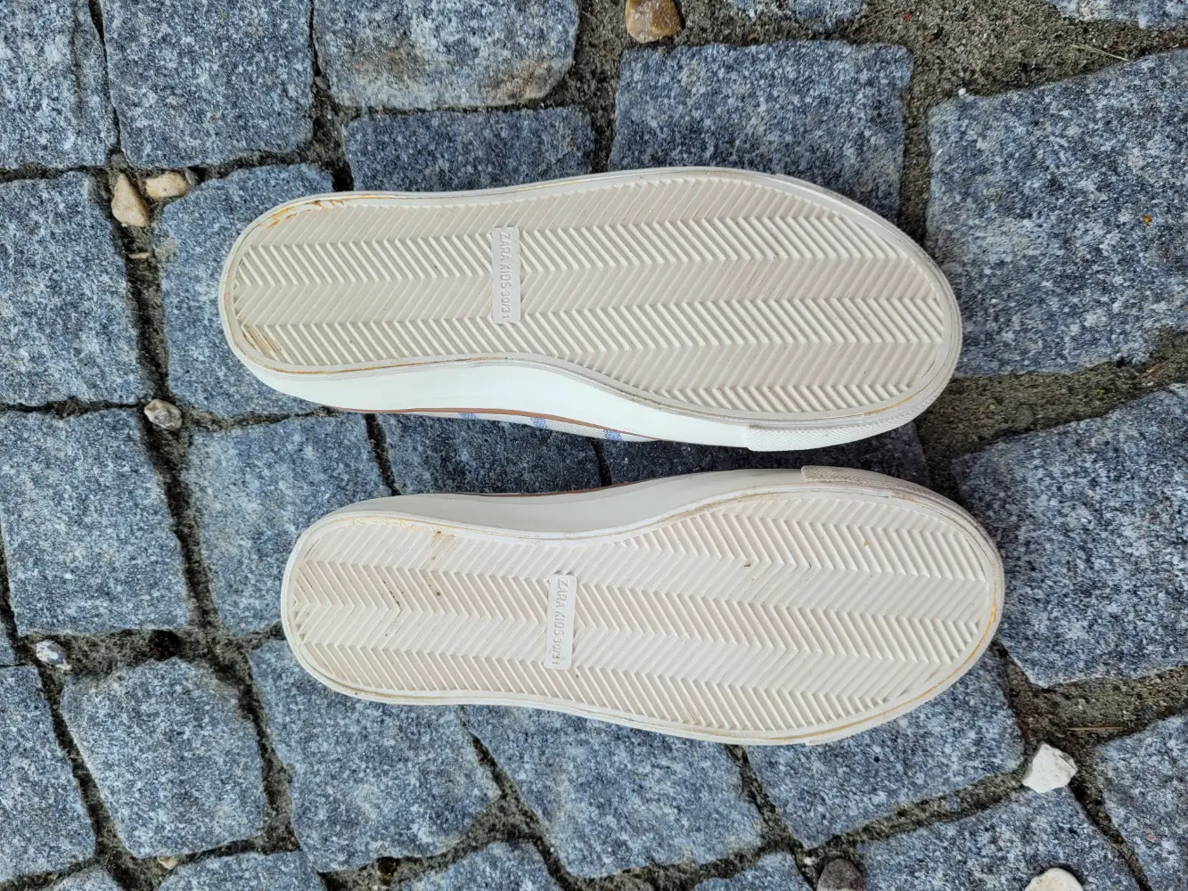 ZARA Sommersko slipons conversestyl