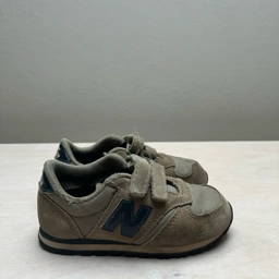 New Balance Sneakers