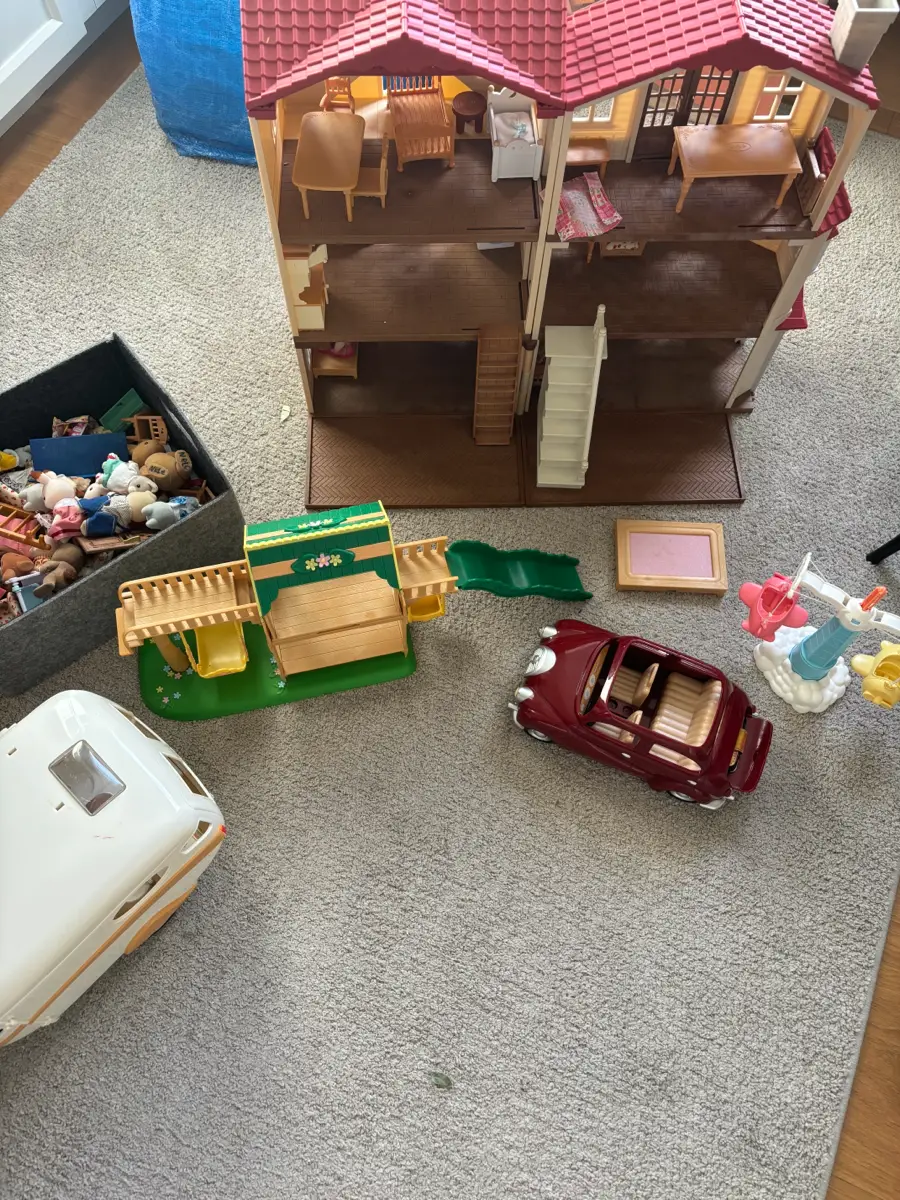 Sylvanian Families Dukkehus campingvogn bil mv