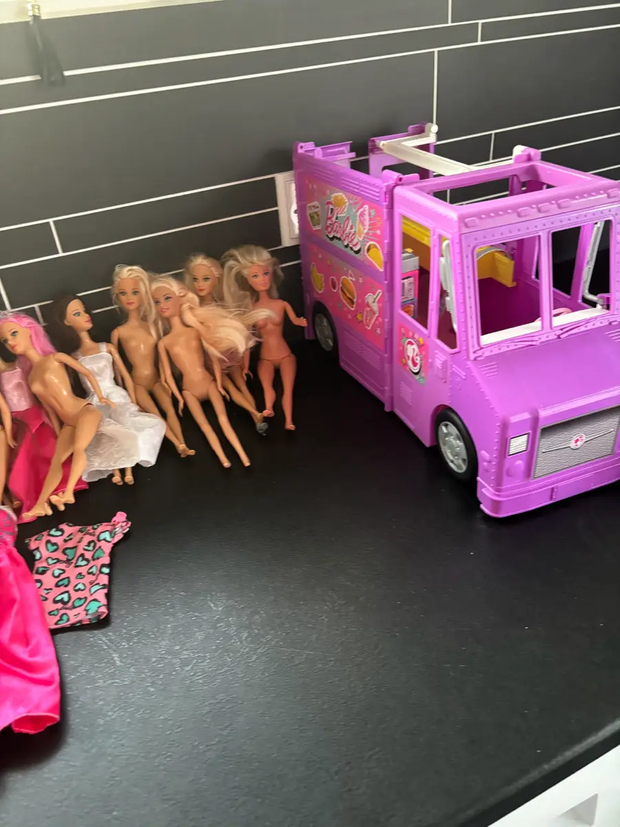 Barbie Dukker autocamper bil