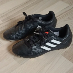 adidas Gratis fodboldstøvler