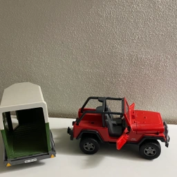 Bruder Jeep + hestetrailer