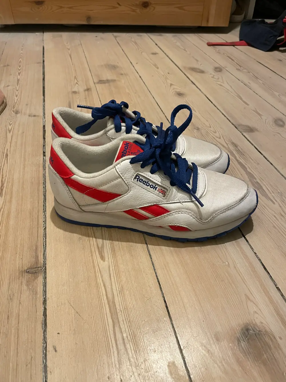 Reebok Sneakers