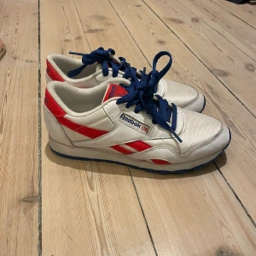 Reebok Sneakers