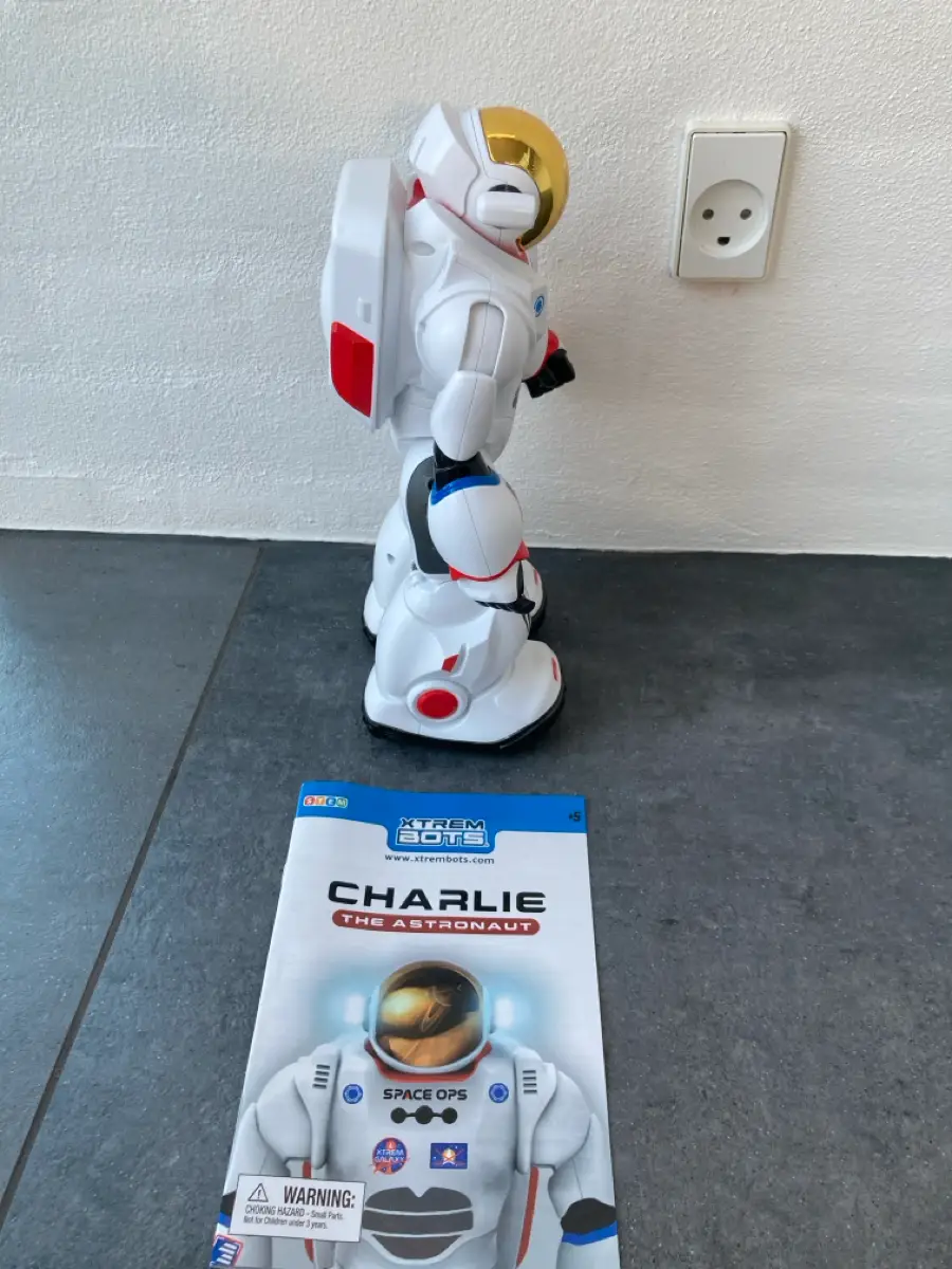 Xtrem bots Astronaut robot