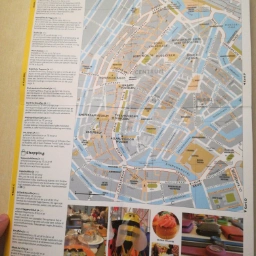 Med familien i Amsterdam Guidebog