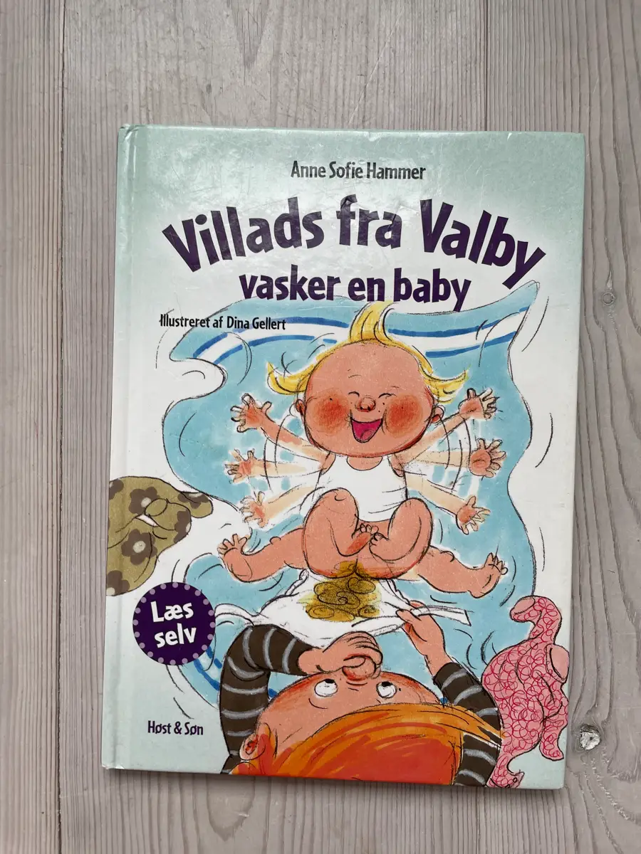 Villads fra Valby vasker en baby Bog