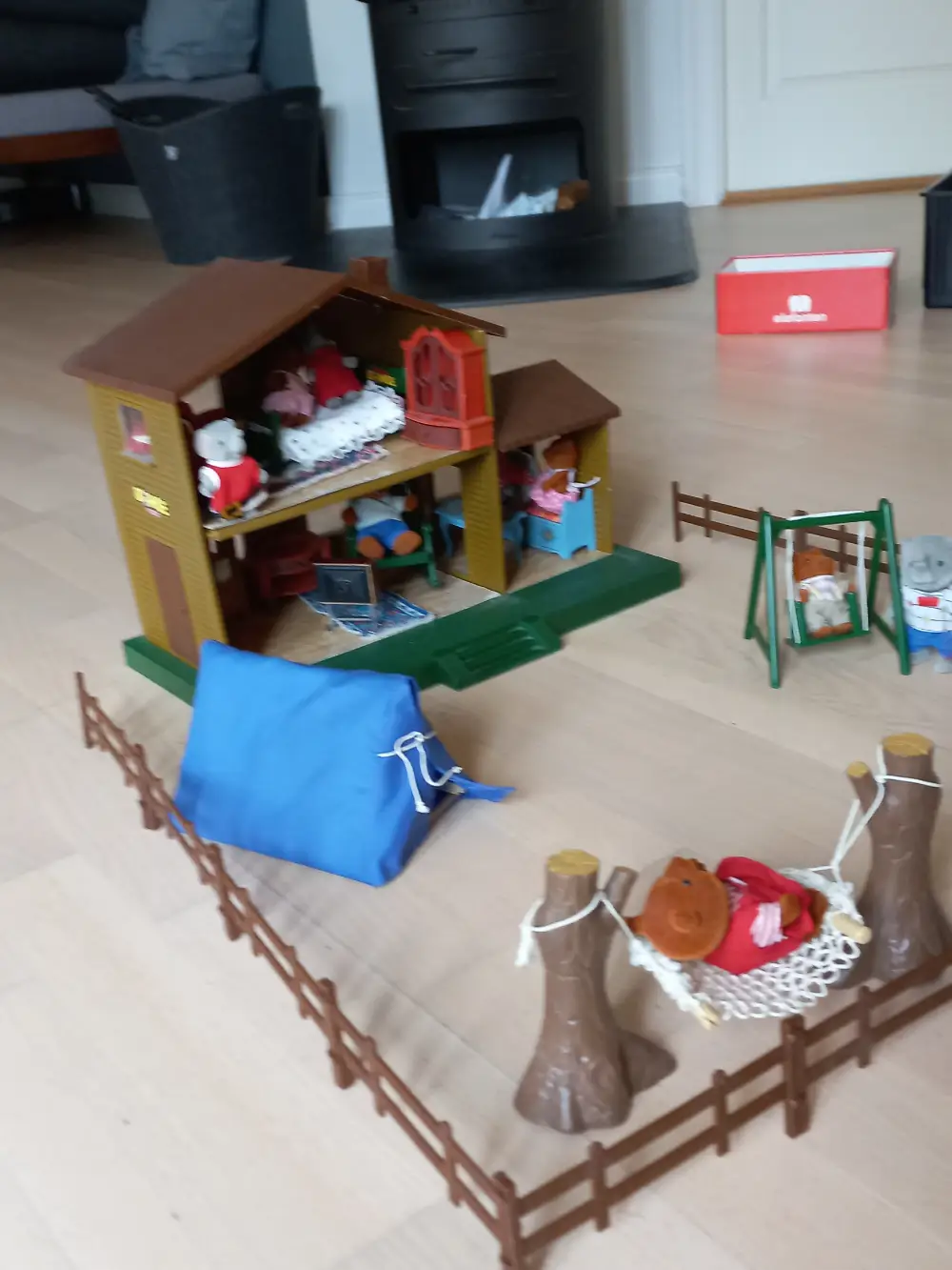 Sylvanian Families Hus med møbler og dyr