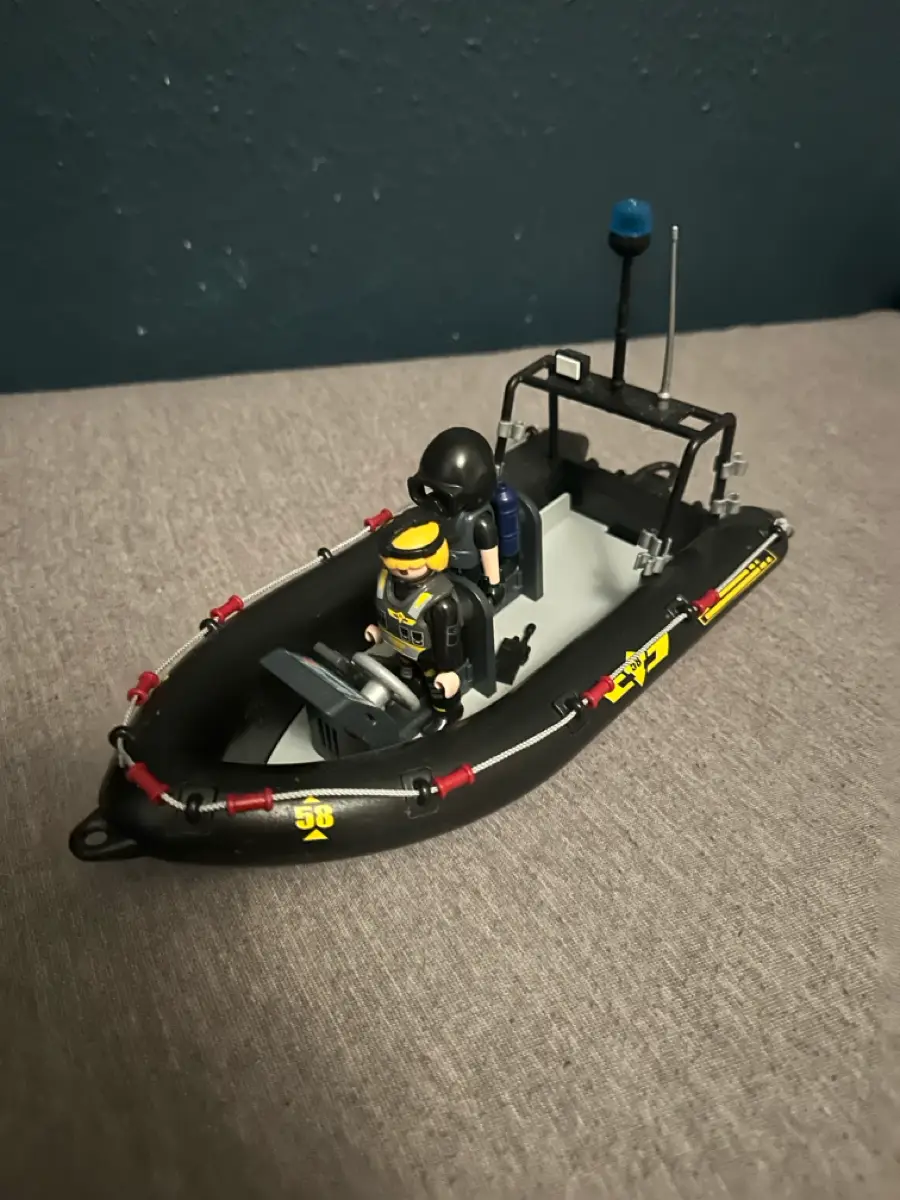 Playmobil SWAT motorbåd