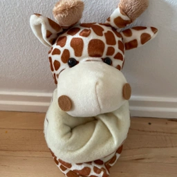 Ukendt Giraf med tæppe