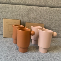 OYOY 4 nye vaser/mælkekander