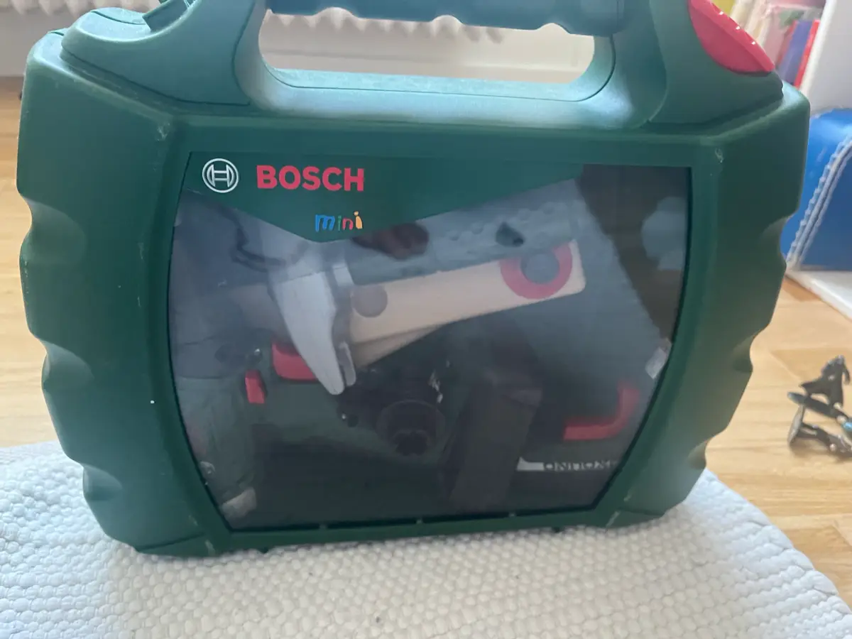 Bosch Værktøjskasse med udstyr