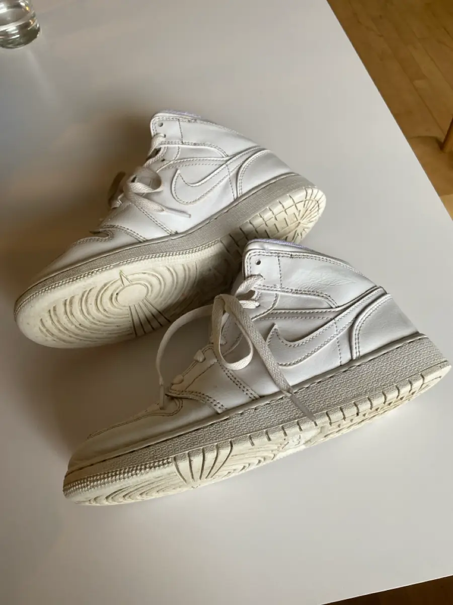 Nike Air Force Sneakers