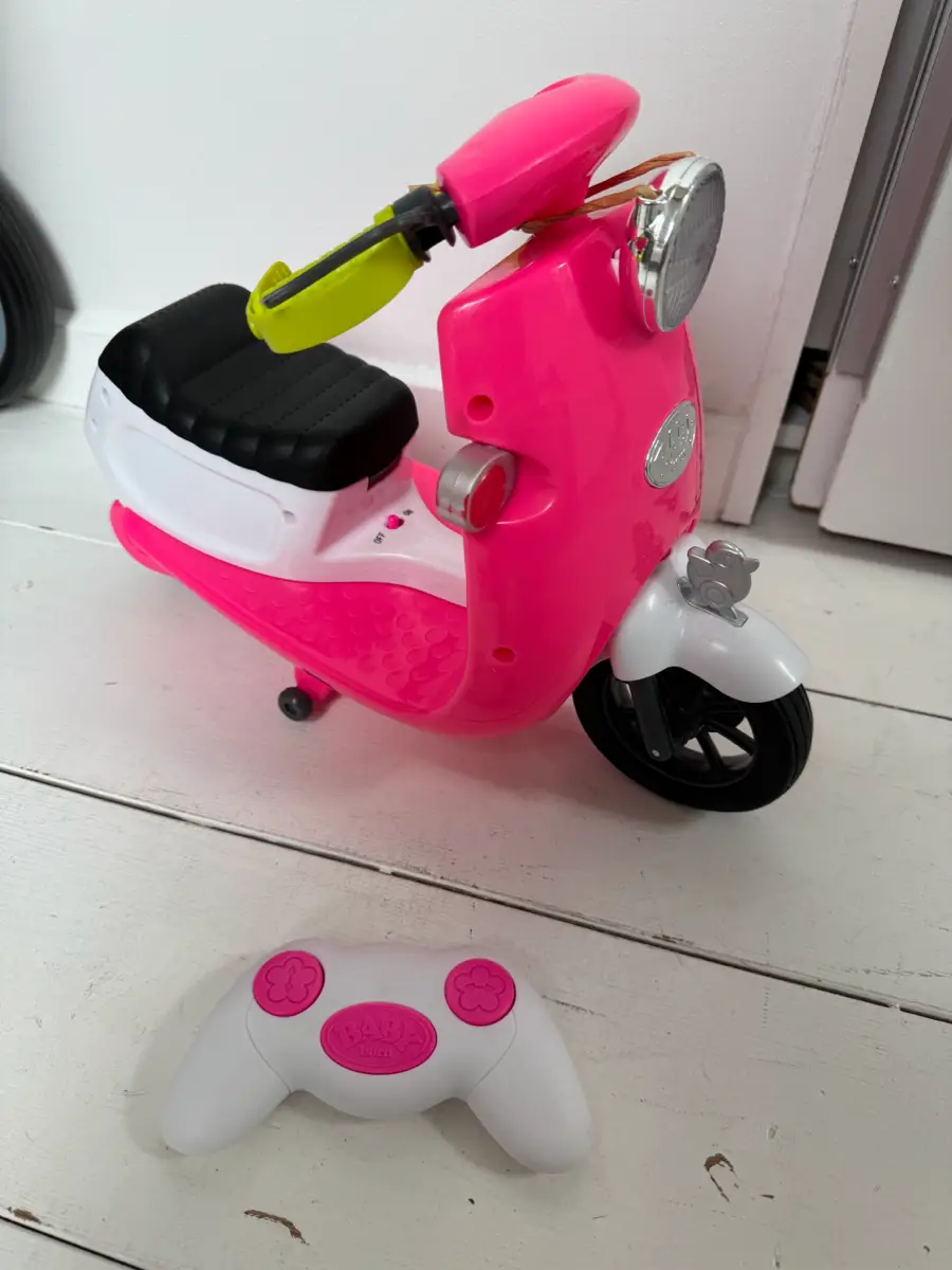 BABY BORN Scooter med fjernbetjening