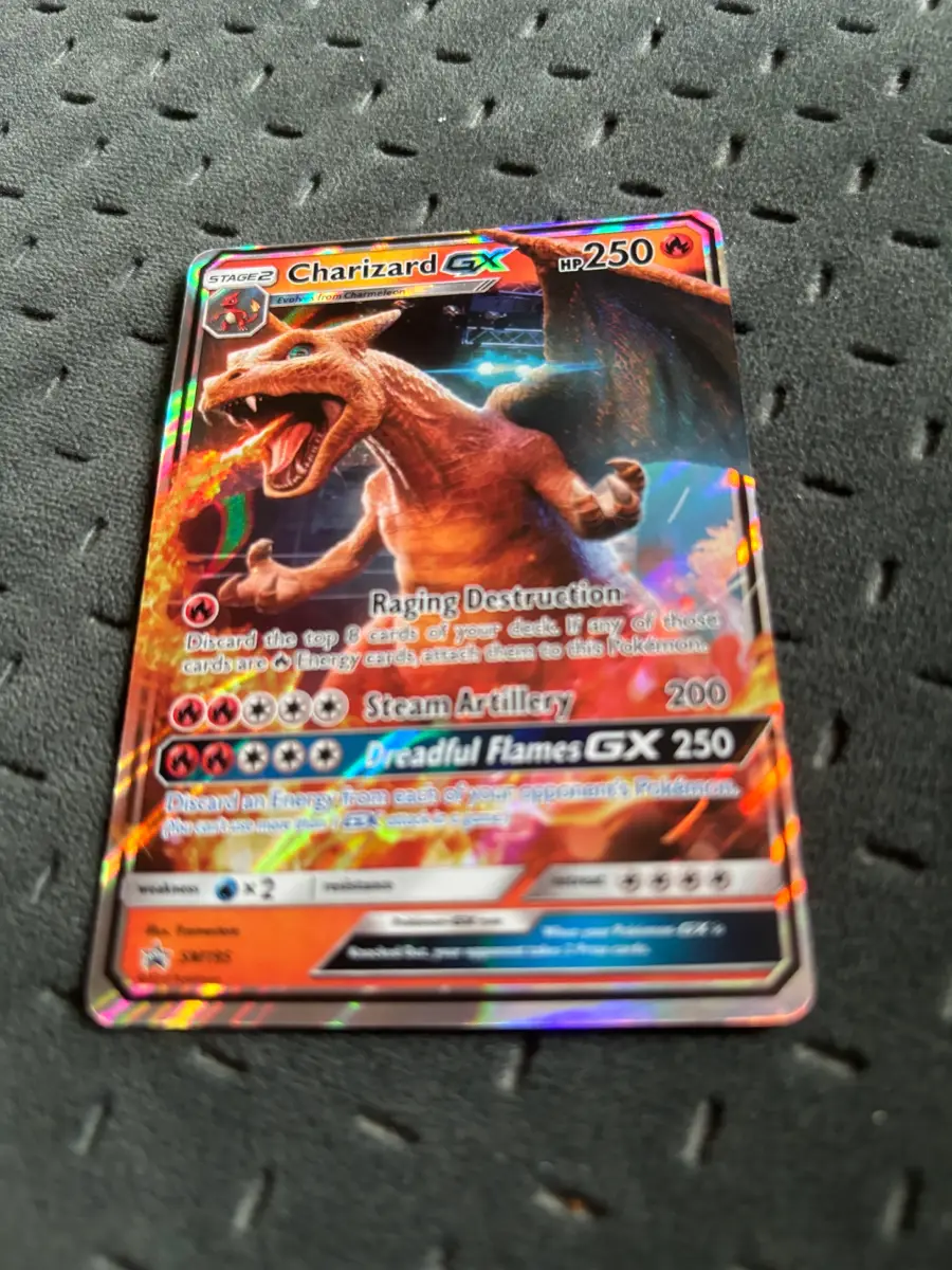 Pokémon Charizard gx holo sm195