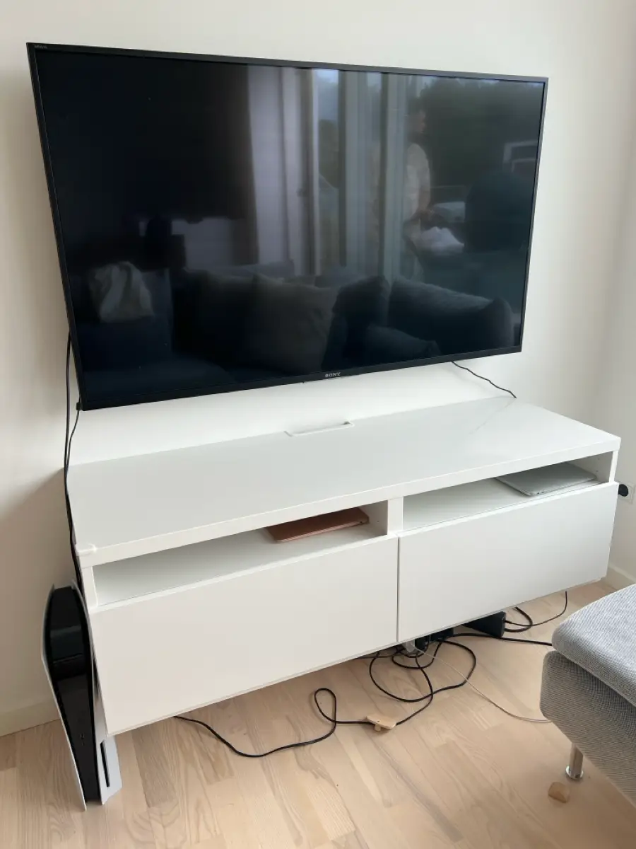 IKEA Væghængt TV bord