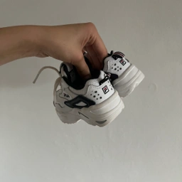 FILA Sneakers