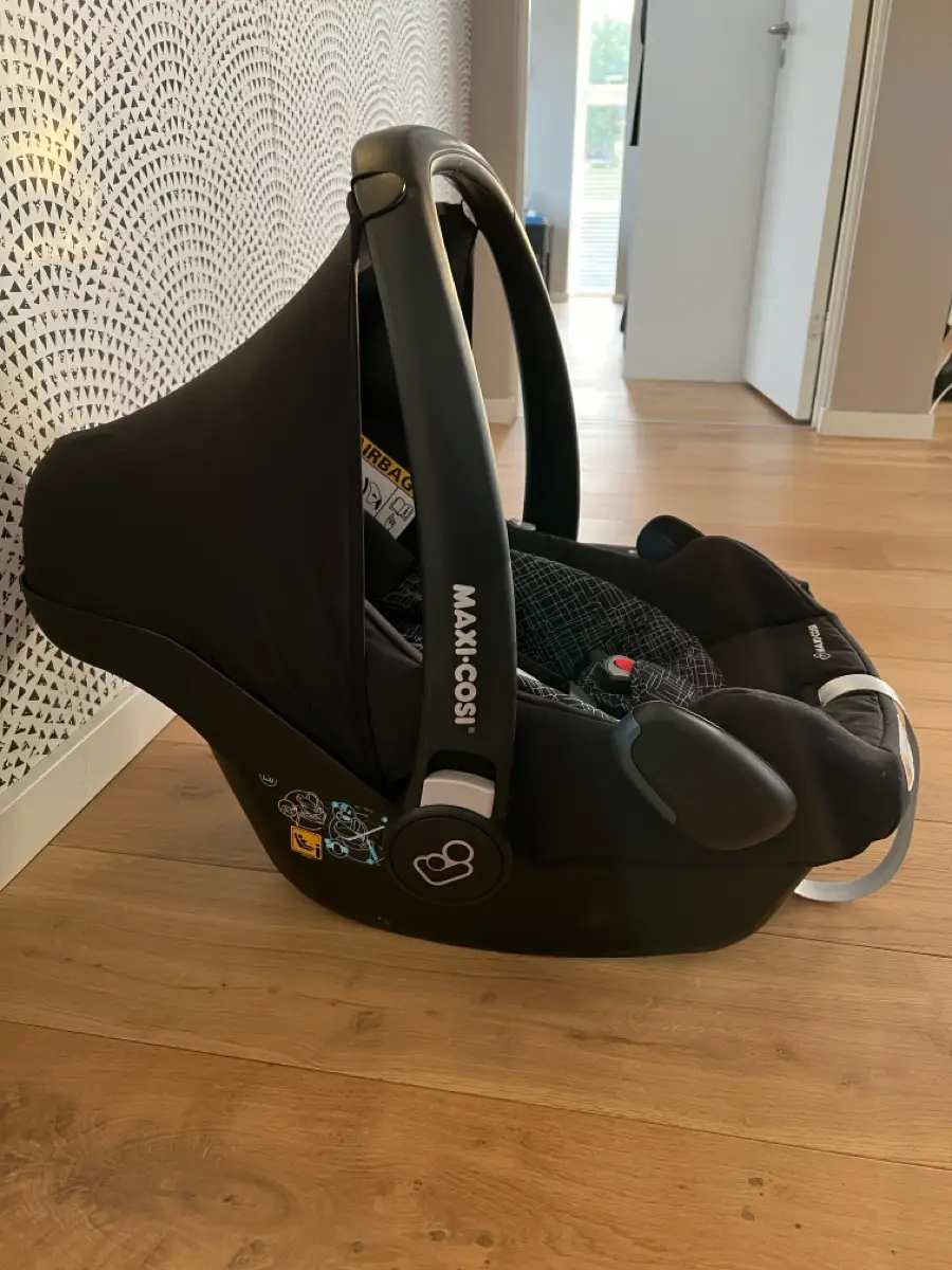 Maxi-Cosi Autostol + 2x i-size base