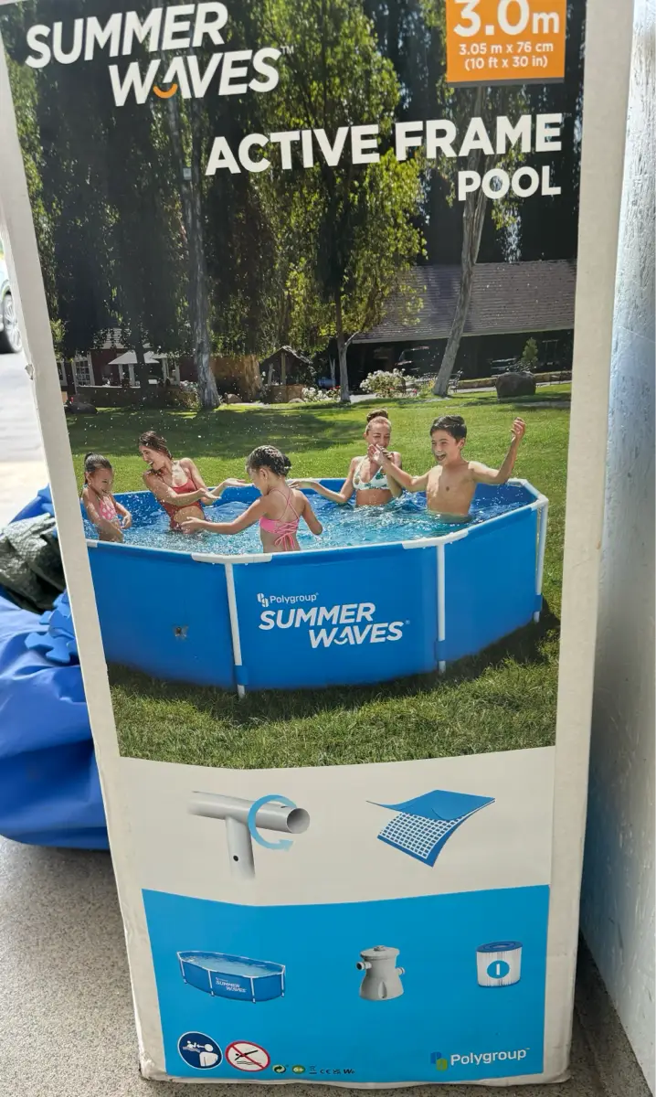 Summer Waves Pool