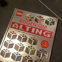 Bogen om alting Lego Bog