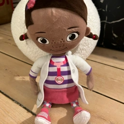 Doktor McStuffins Doktor McStuffins dukke