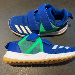 adidas Indendørs sportssko m/velcro