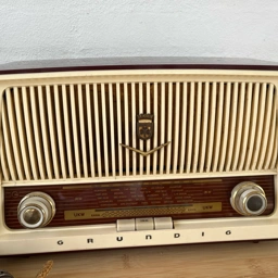 Grundig Vintage radio