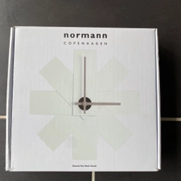 Normann Copenhagen Vægur