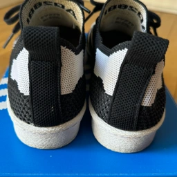 adidas Sneakers