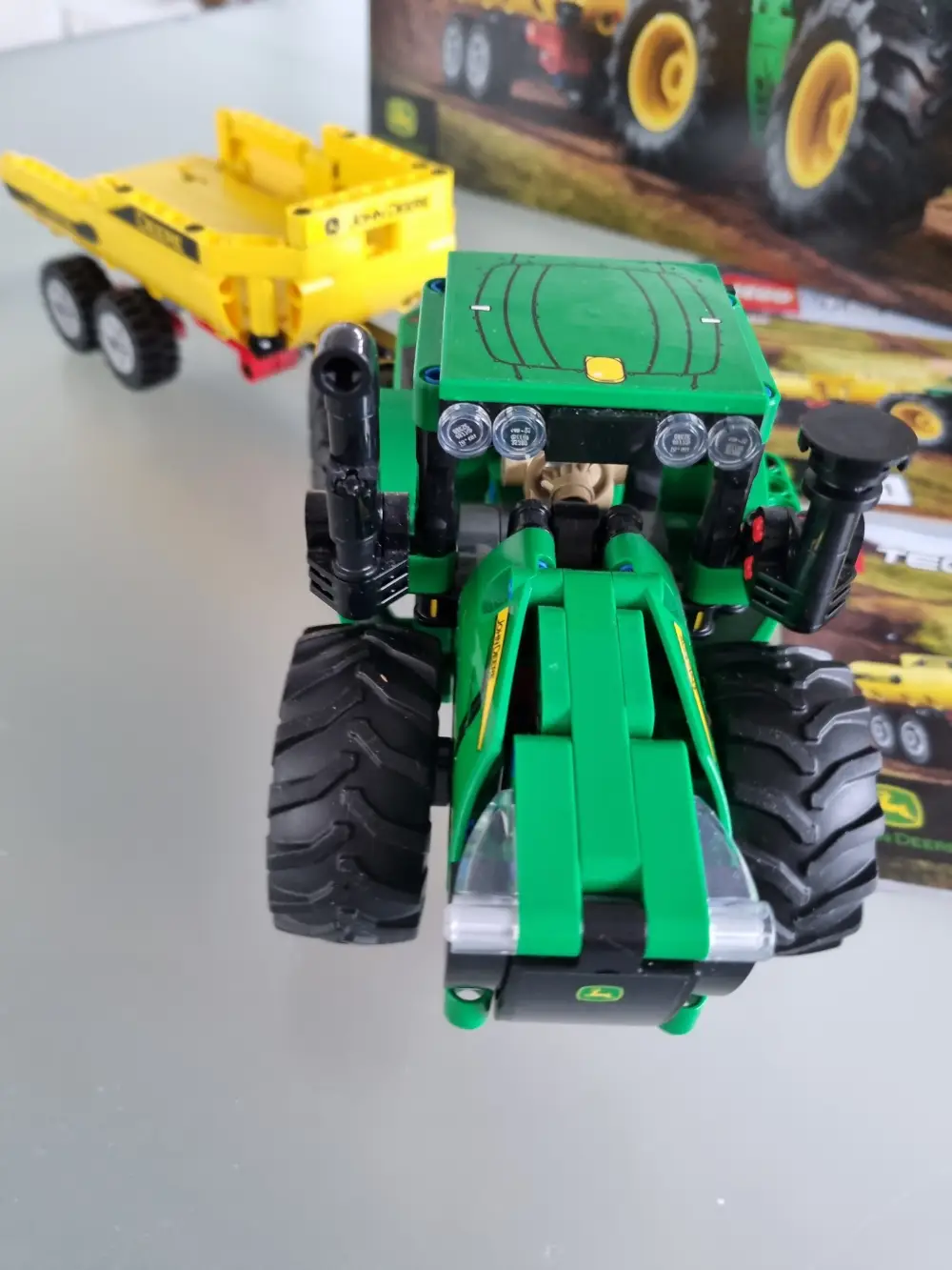 LEGO John Deere traktor