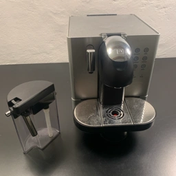 Nespresso Kaffemaskine