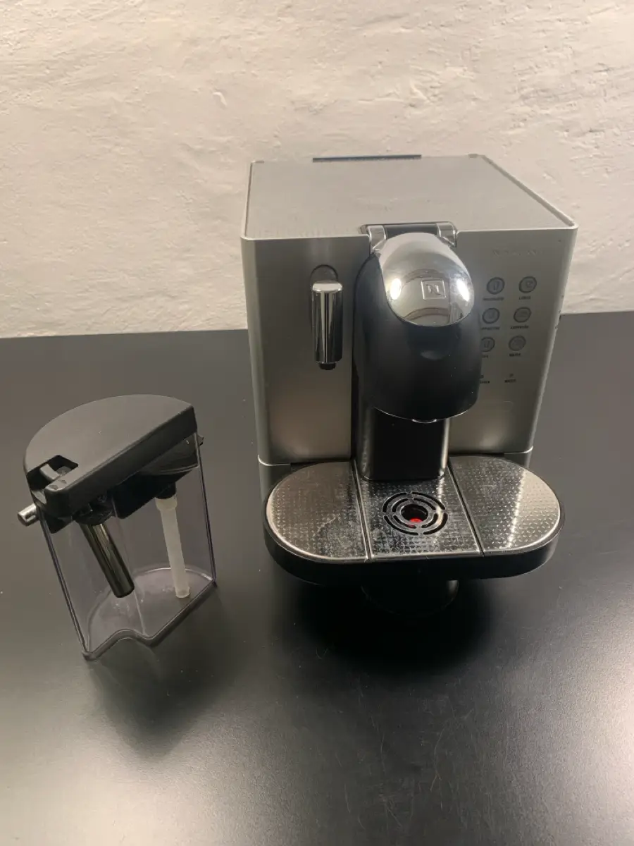 Nespresso Kaffemaskine