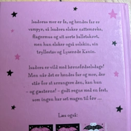 Isadora Moon holder fødselsdag Bog