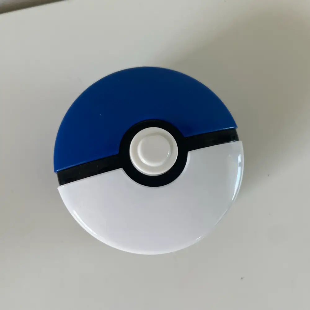 Pokémon Pokemon pokeball skyde dims