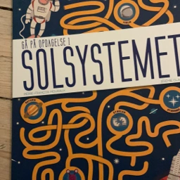 Gå på opdagelse i solsystemet Bog