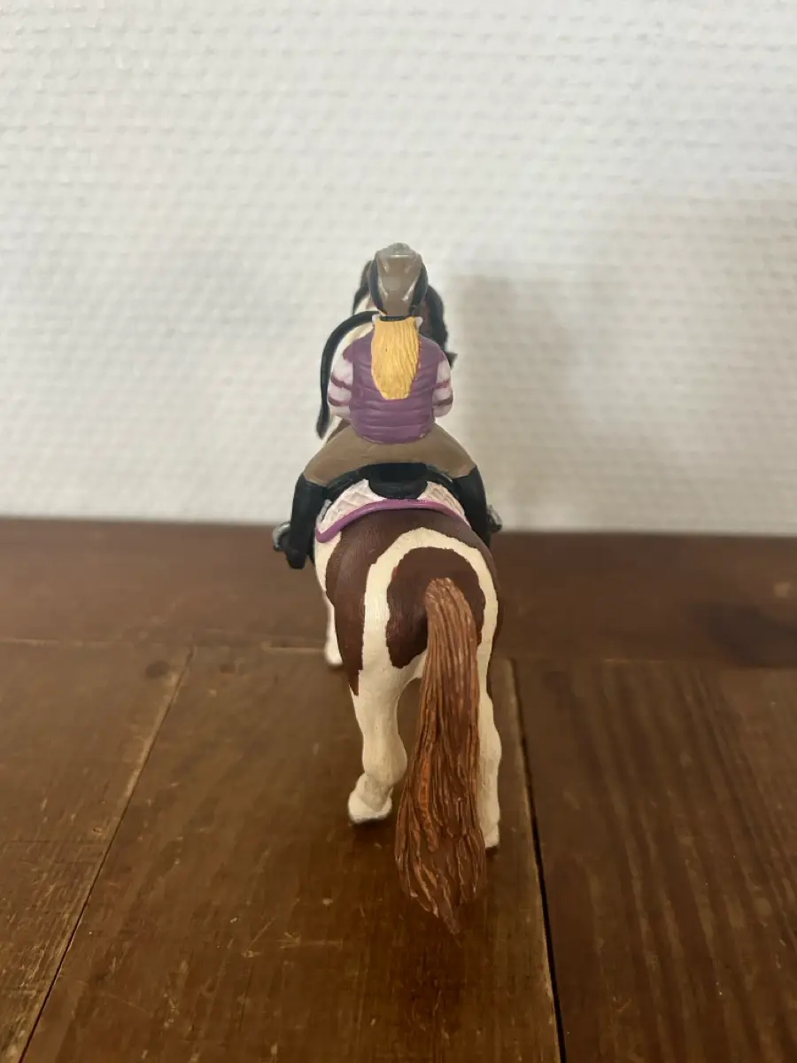 Schleich Hest med rytter