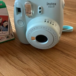 Fuji Instax mini 9