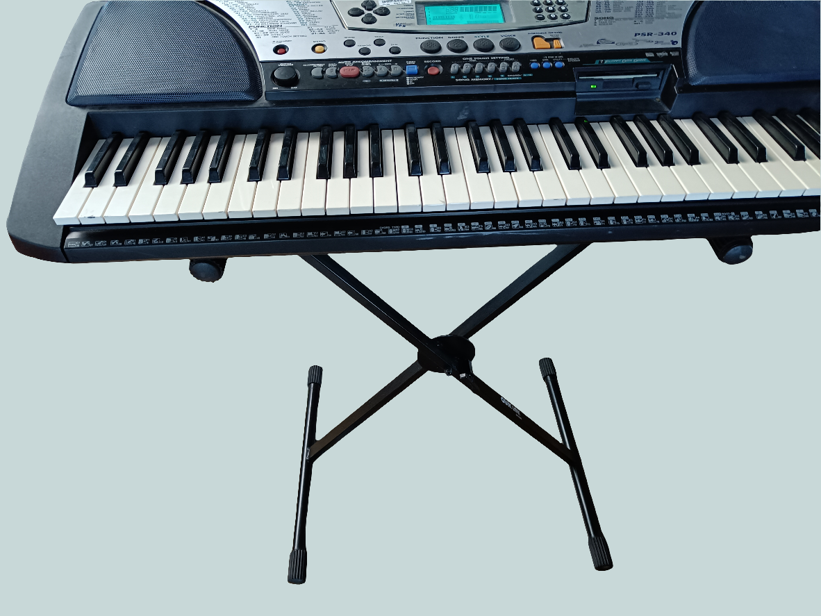 Yamaha PSR-340 keyboard