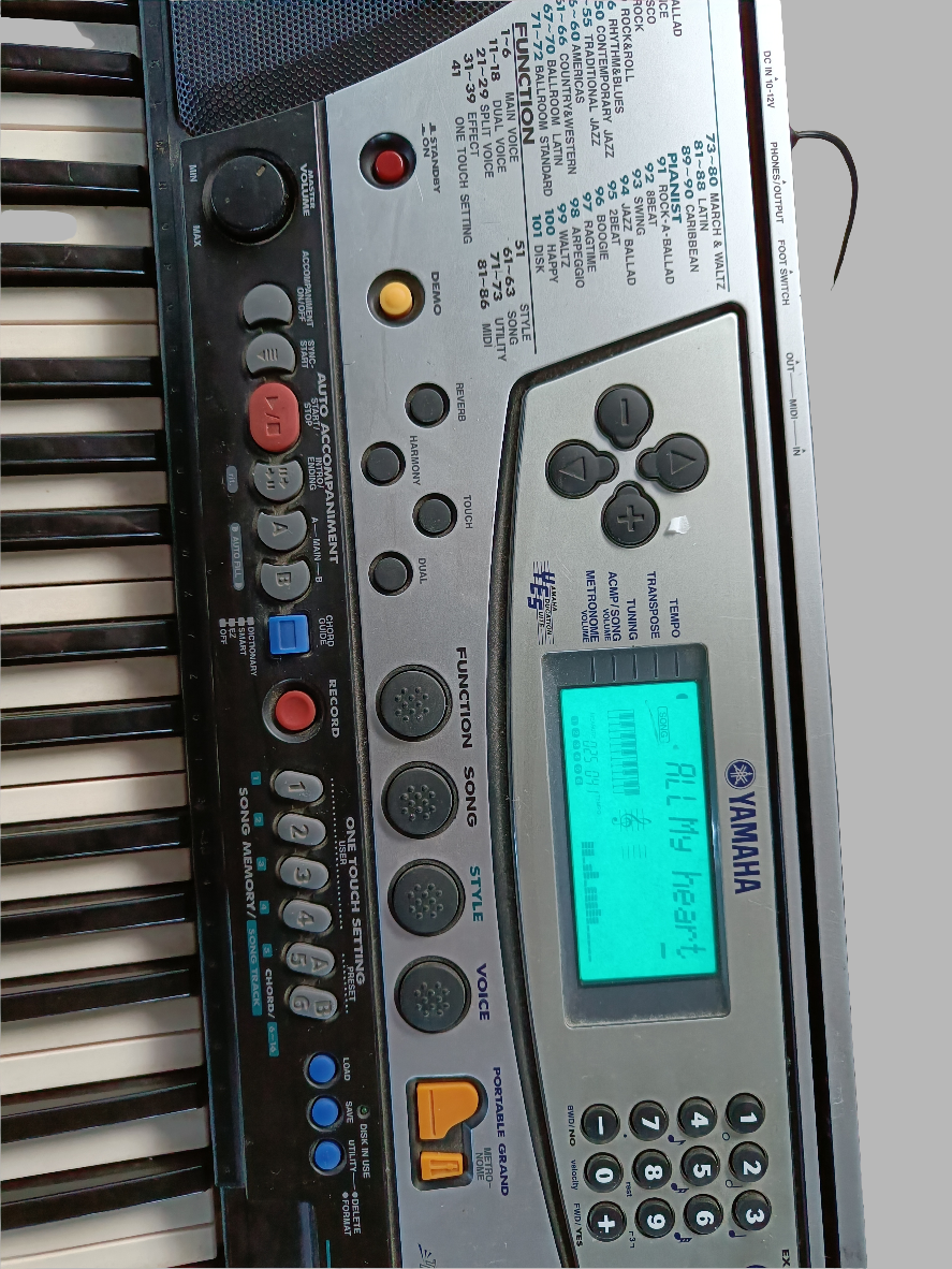 Yamaha PSR-340 keyboard