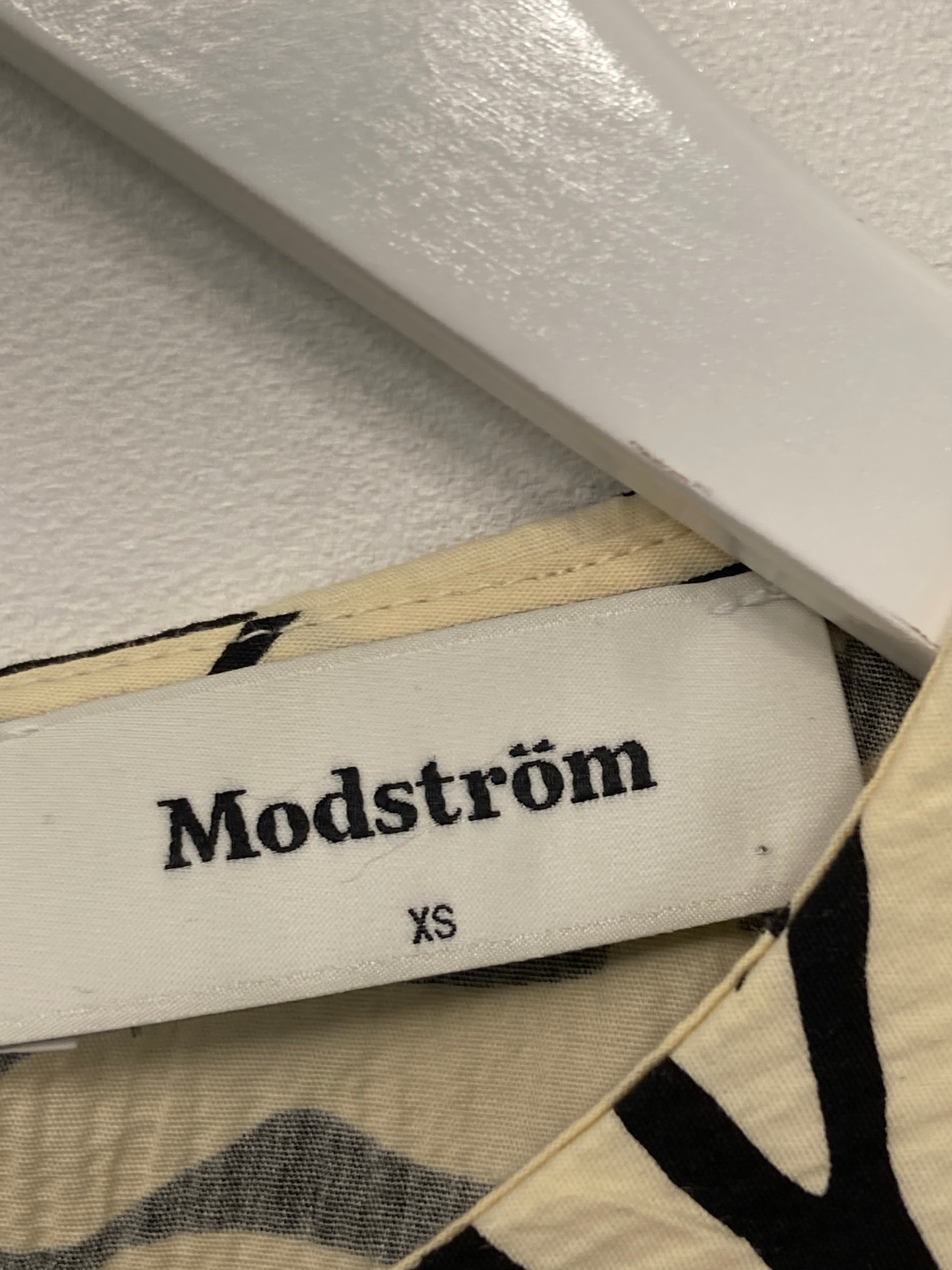 Modstrom Kjole