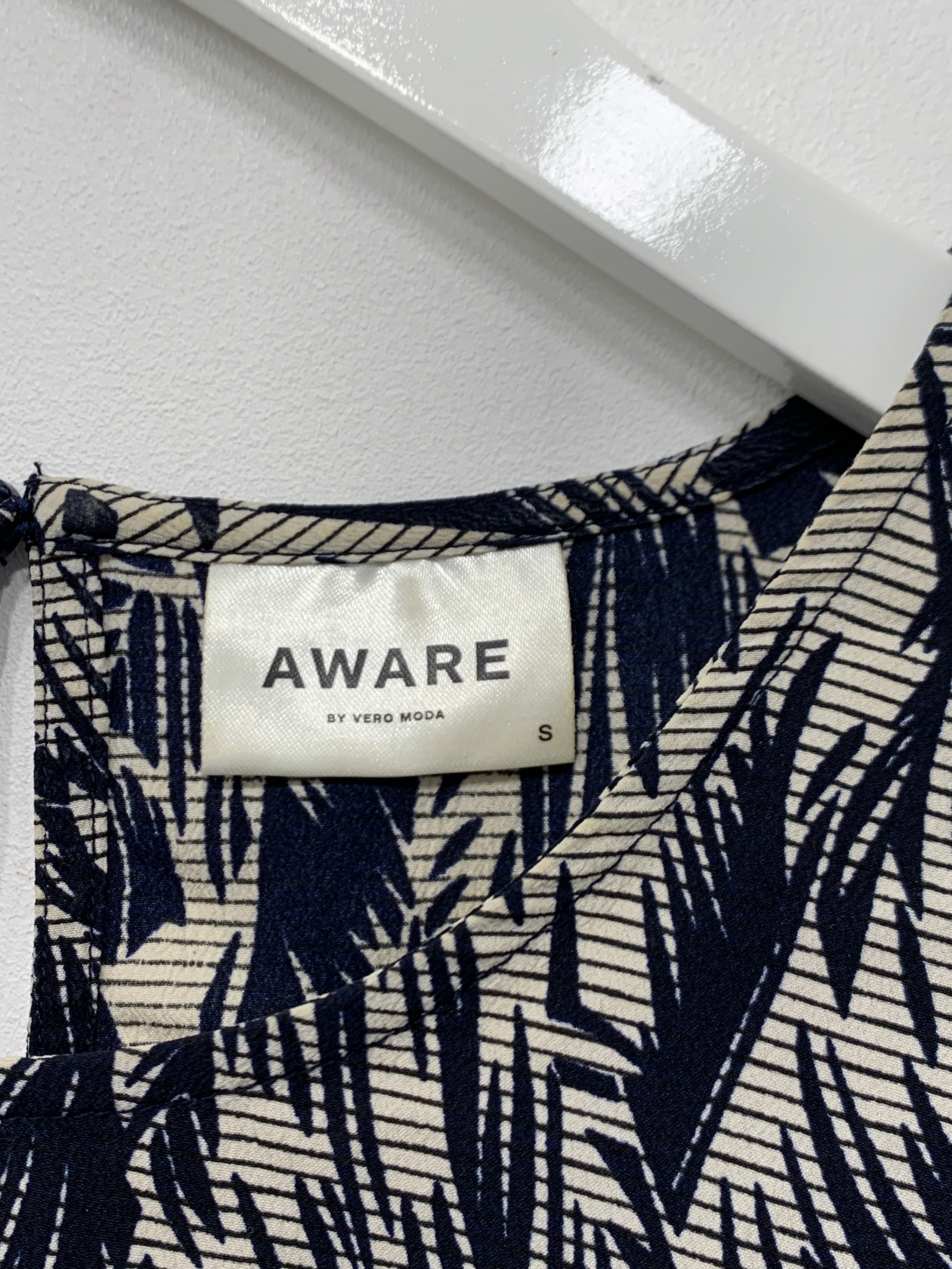 Aware Bluse