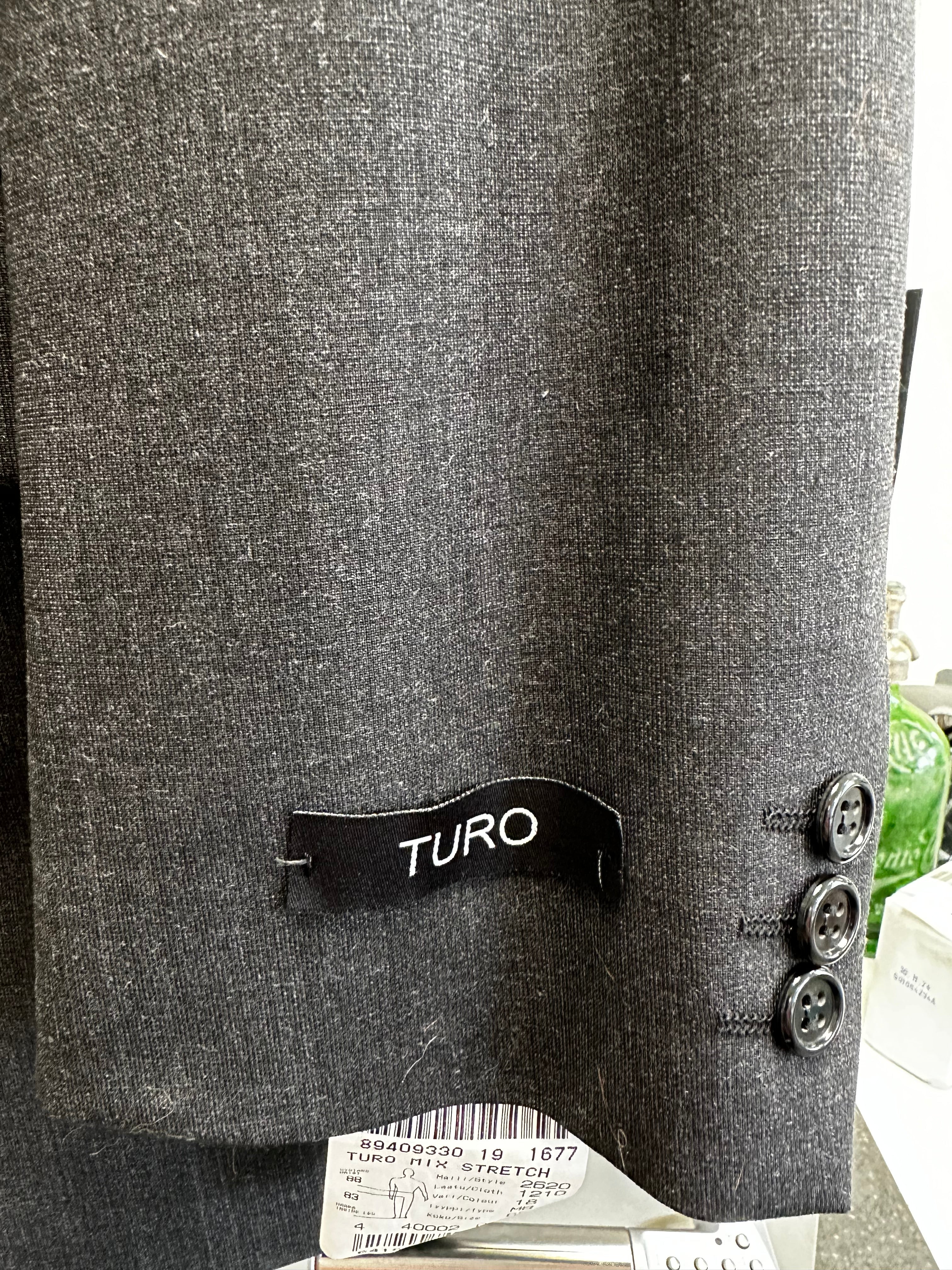 Turo Jakkesæt