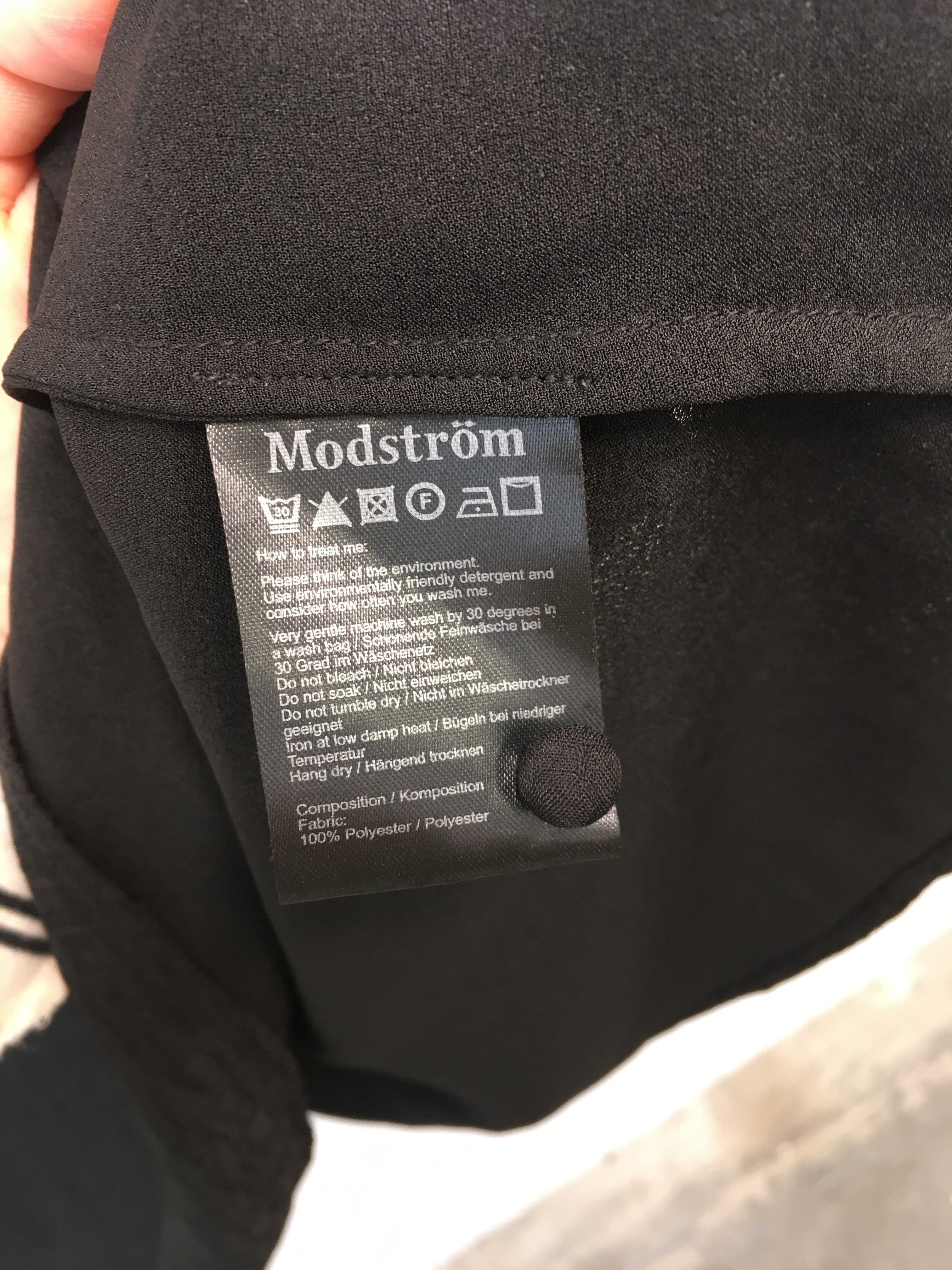 Modstrøm Kjole