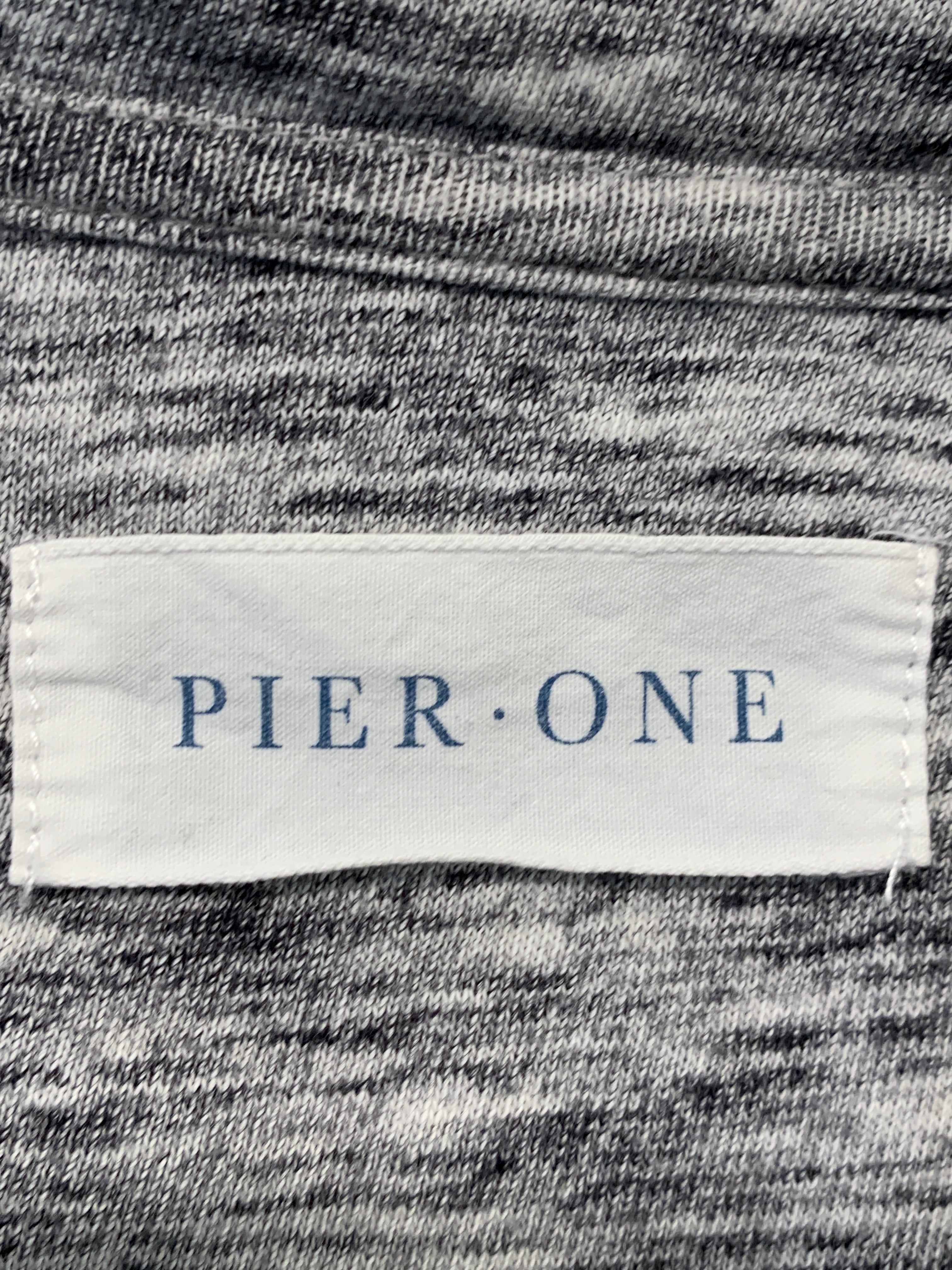 Pier One T-shirt