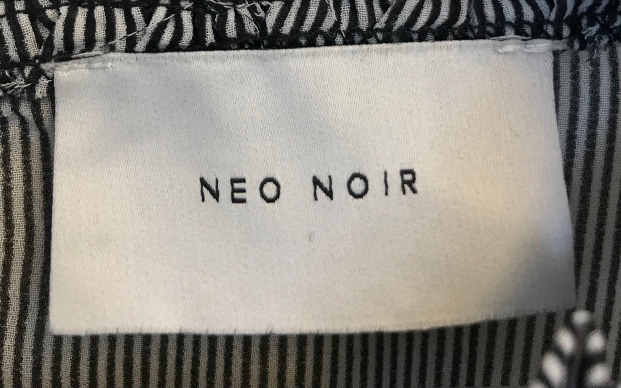 Neo Noir bluse