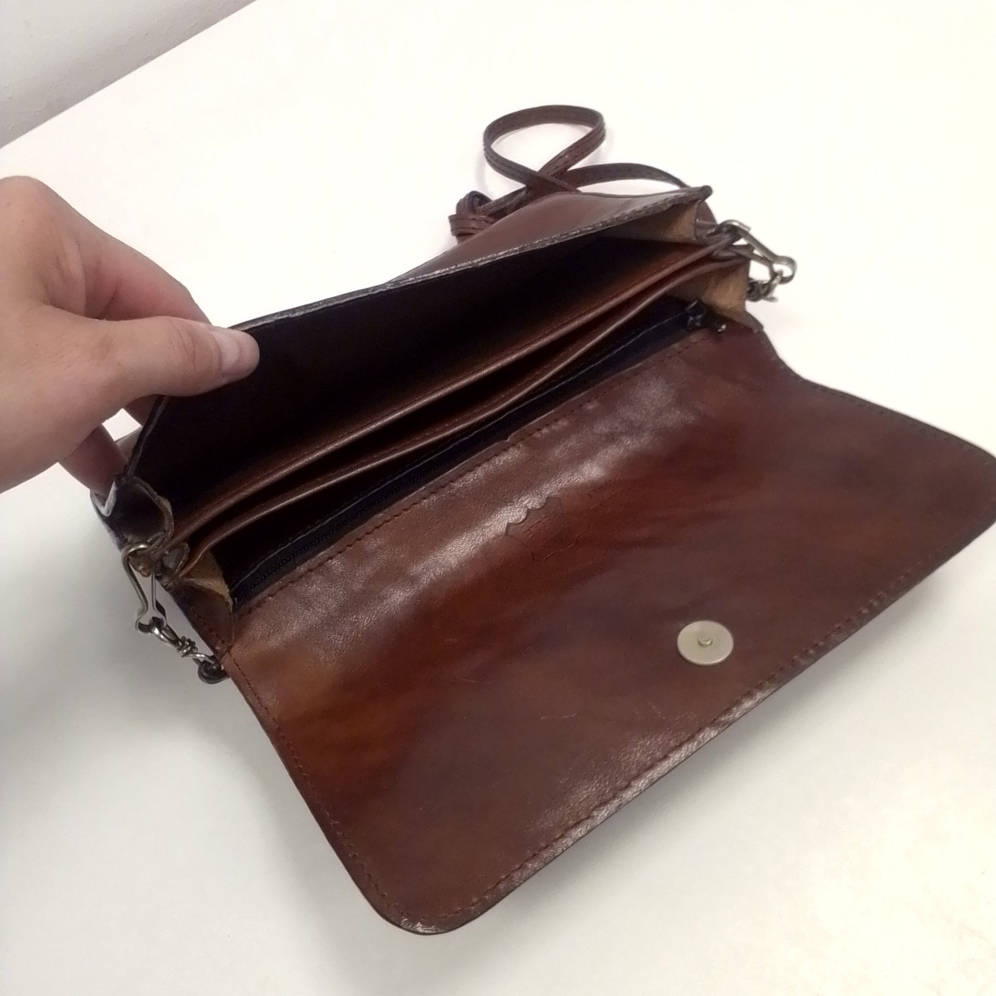 Italiensk clutch med rem