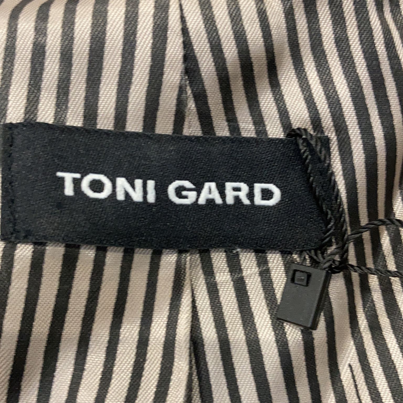 Toni Gard