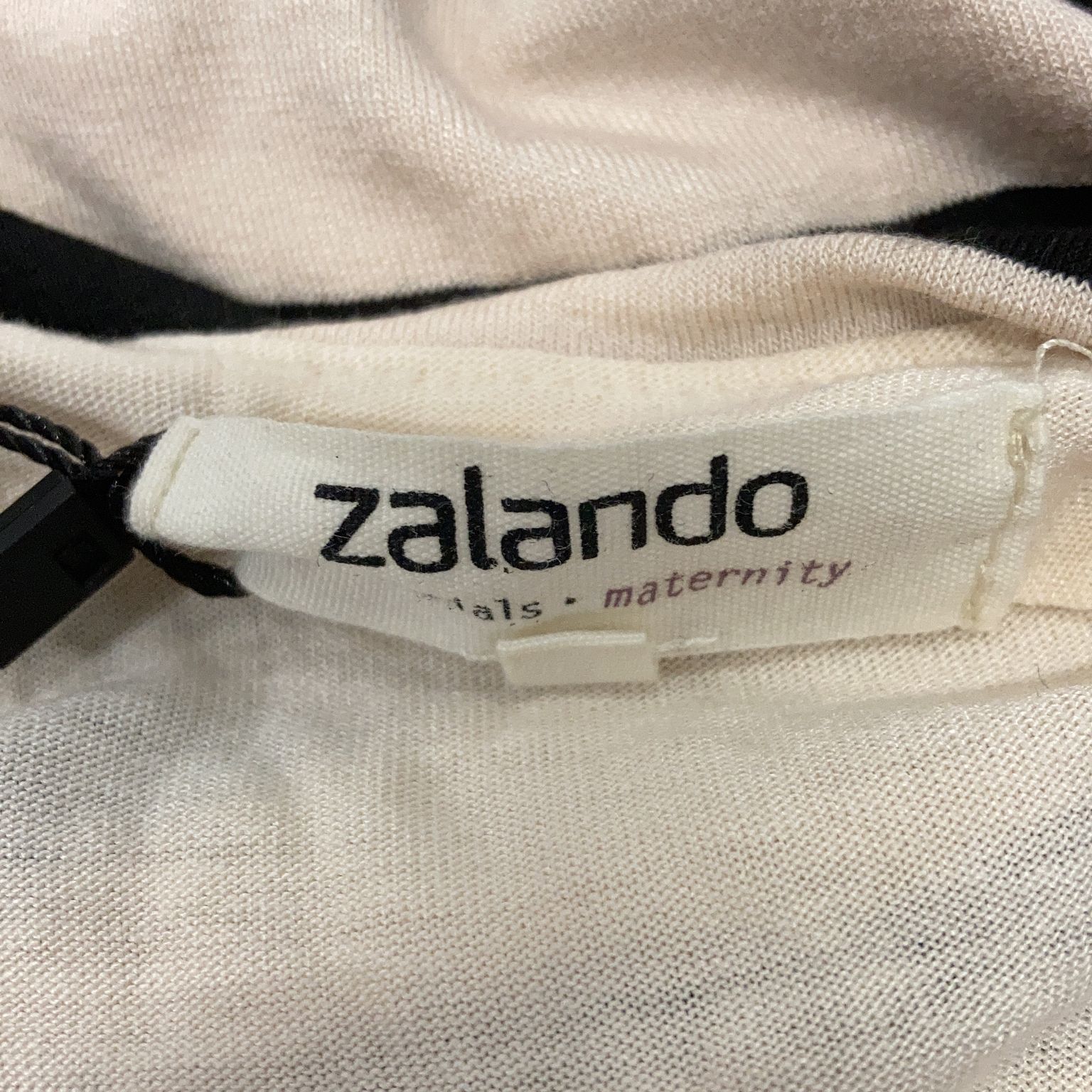 Zalando Essentials