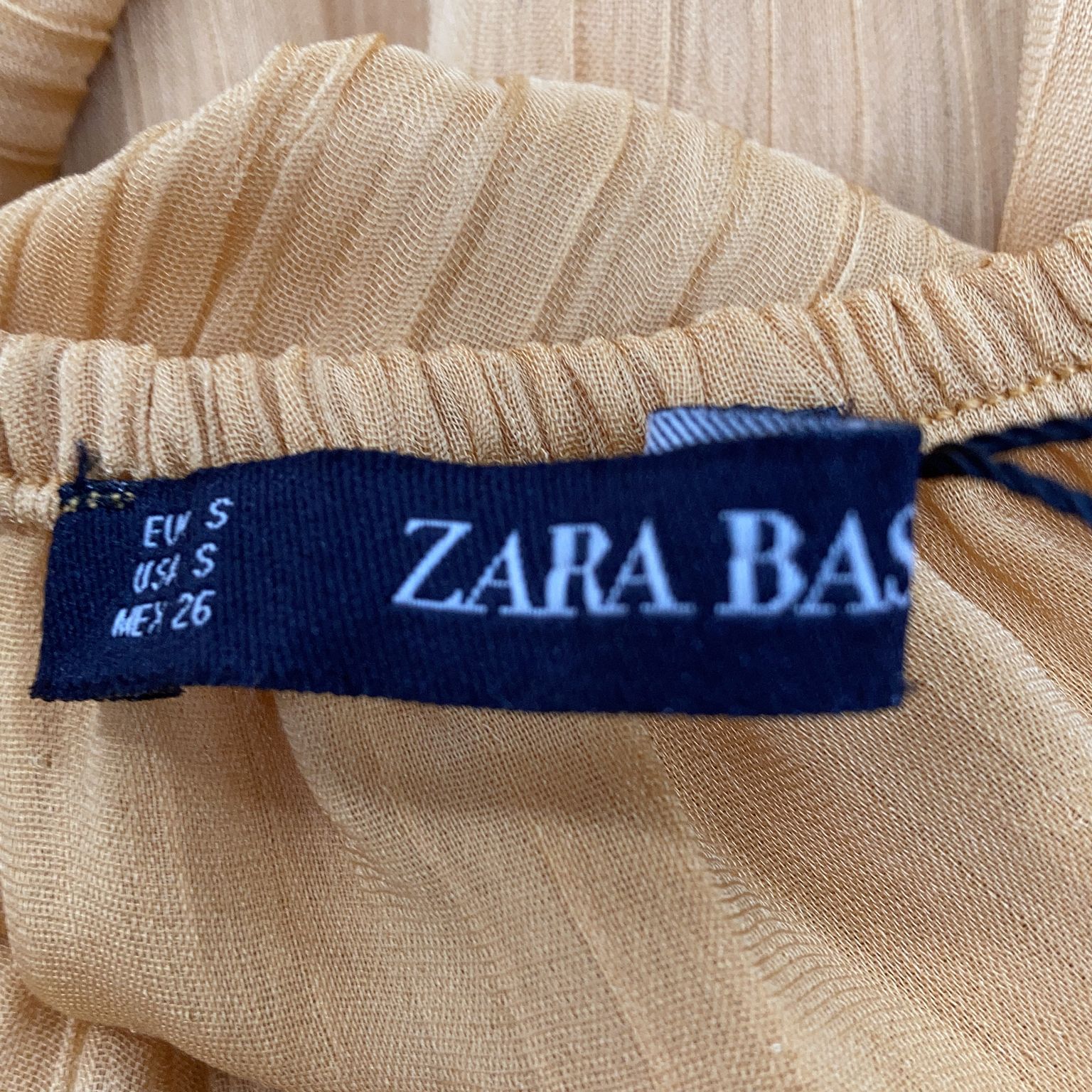 Zara Basic